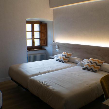 Posada De Roncesvalles Ngoại thất bức ảnh